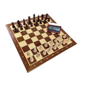 Profesjonalny Zestaw Turniejowy nr 3: szachownica drewniana, intarsjowana nr 6 + figury drewniane Staunton nr 6/II + zegar elekt